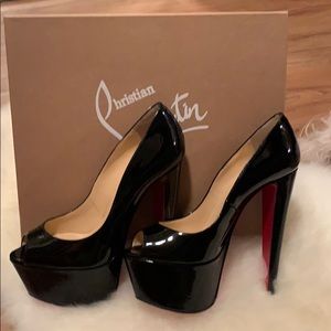 Christian louboutin altareva 160 black patent 37.5